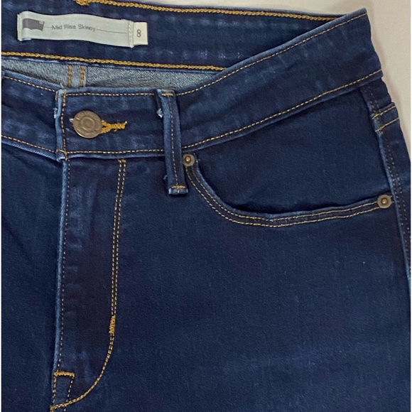 Levi’s Mid Rise Skinny Jeans - Picture 9 of 16